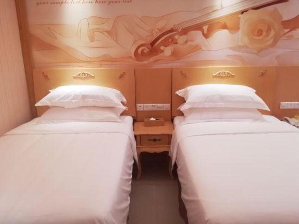 Vienna Classic Hotel Guangdong Yangxi Moon Bay Exterior photo