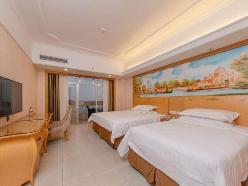 Vienna Classic Hotel Guangdong Yangxi Moon Bay Exterior photo