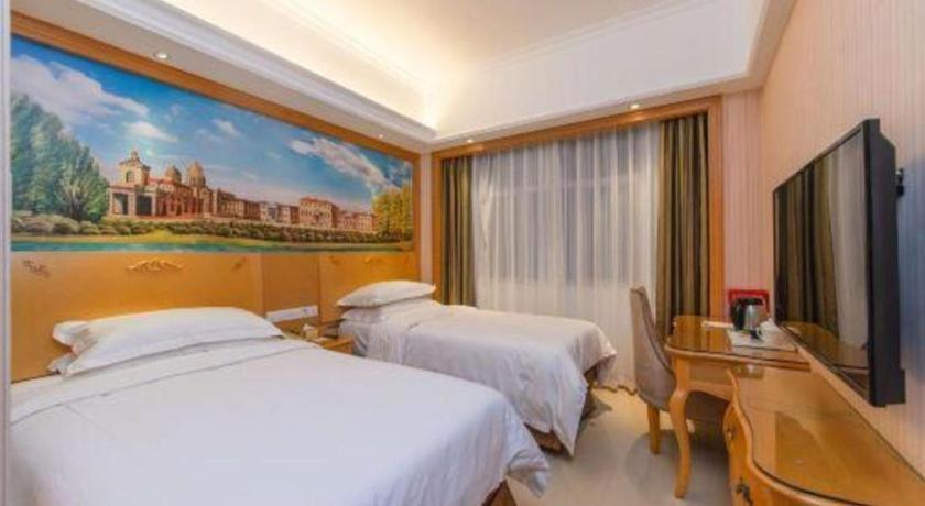 Vienna Classic Hotel Guangdong Yangxi Moon Bay Exterior photo
