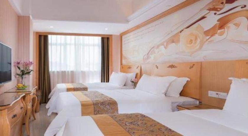 Vienna Classic Hotel Guangdong Yangxi Moon Bay Exterior photo