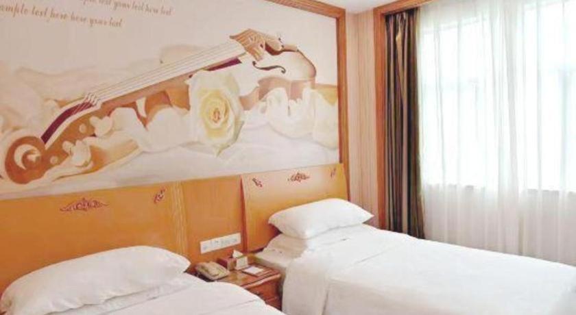 Vienna Classic Hotel Guangdong Yangxi Moon Bay Exterior photo
