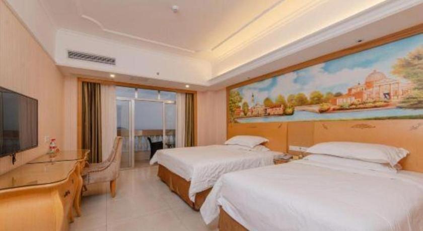Vienna Classic Hotel Guangdong Yangxi Moon Bay Exterior photo